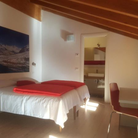 Le Stanze Del Trenino Rosso Bed & Breakfast Tirano Dış mekan fotoğraf