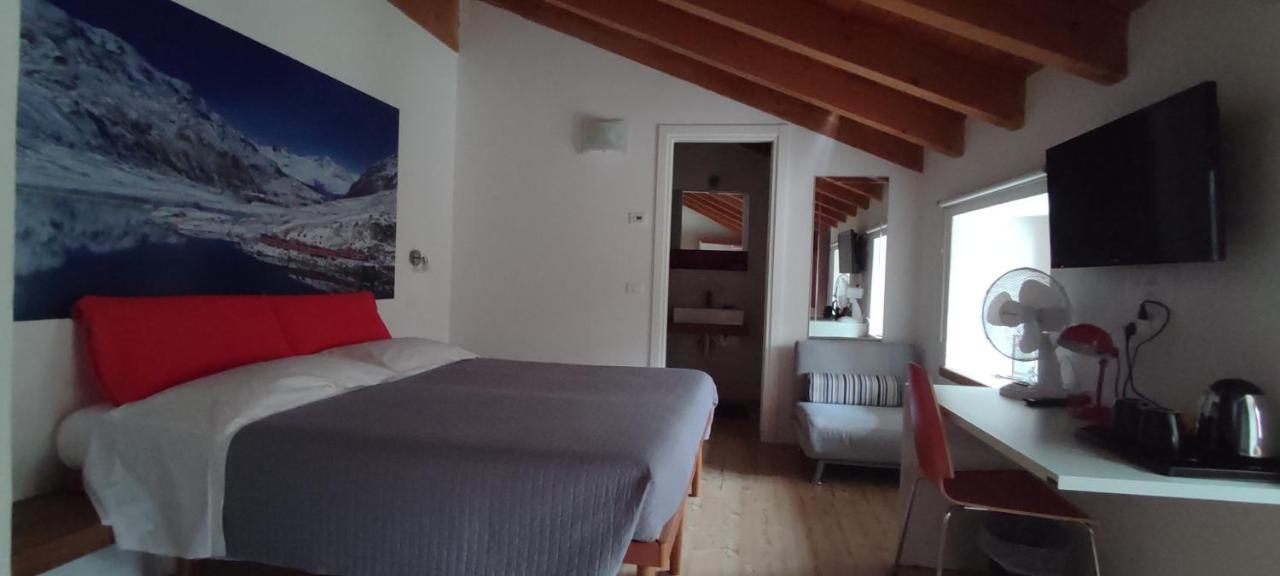 Le Stanze Del Trenino Rosso Bed & Breakfast Tirano Dış mekan fotoğraf